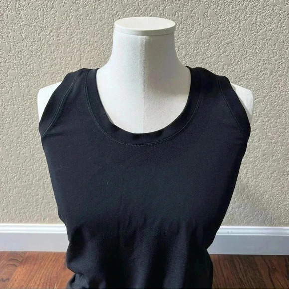 ATHLETA Momentum Seamless Tank Top Women’s Size Medium Black #530501 $59 Active - Picture 14 of 15